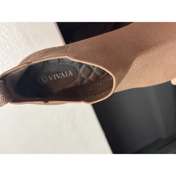 Vivaia Slip-On Square-Toe Ankle Chelsea Boots (Ryan Slip-On) Size 40.5 Espresso