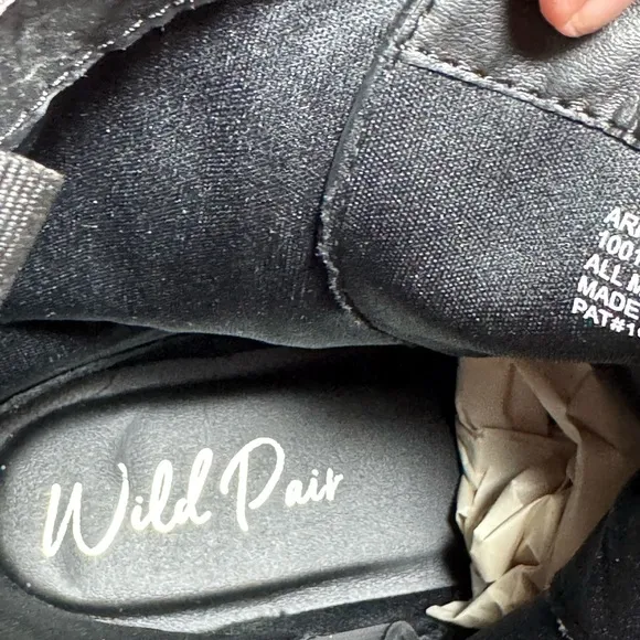 Wild Pair Arriele Lug Sole Combat Boots 11M