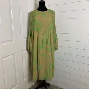 Wilfred Daydreamer MIDI dress by Aritzia pleated chiffon size medium