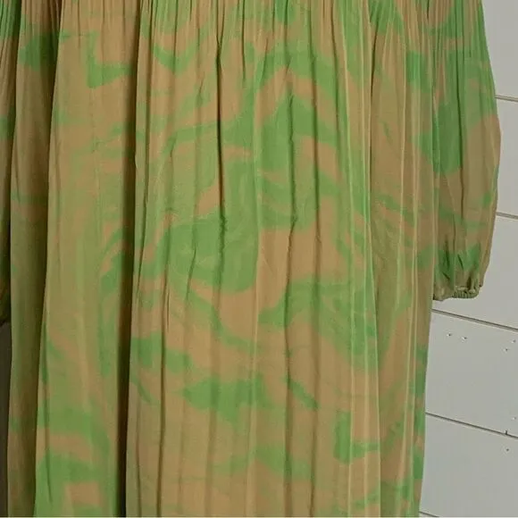 Wilfred Daydreamer MIDI dress by Aritzia pleated chiffon size medium