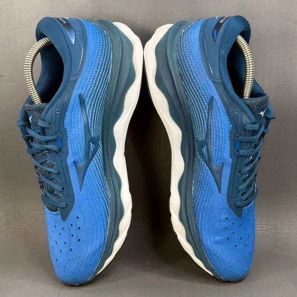Women’s Athletic Mizuno Wave Sky 5 Running trainer shoes size 10