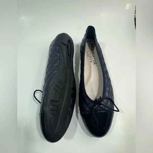 WOMEN’S BEST QUILTED LEATHER BALLET FLAT SIZE 9, BLUE, LIKE NEW