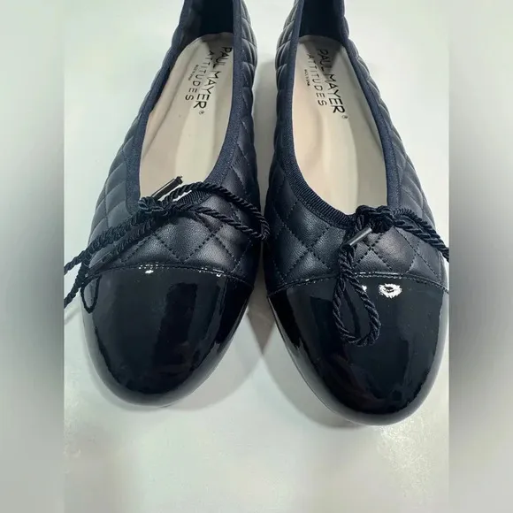 WOMEN’S BEST QUILTED LEATHER BALLET FLAT SIZE 9, BLUE, LIKE NEW