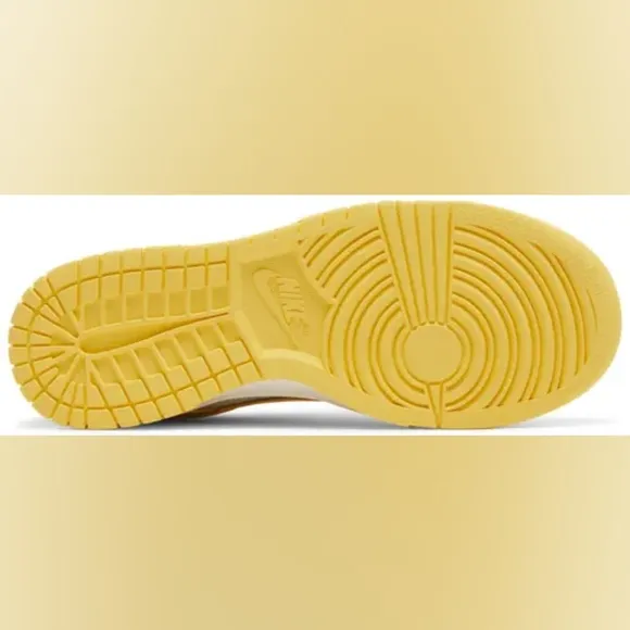 Women's Dunk Low - Yellow/Grey