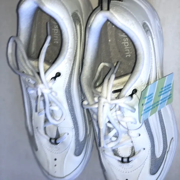 Women’s ELON easy spirit sneakers