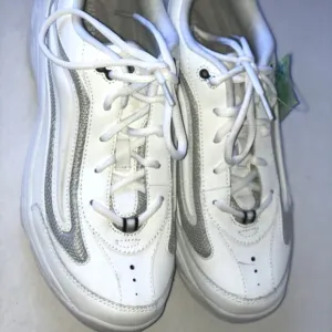 Women’s ELON easy spirit sneakers