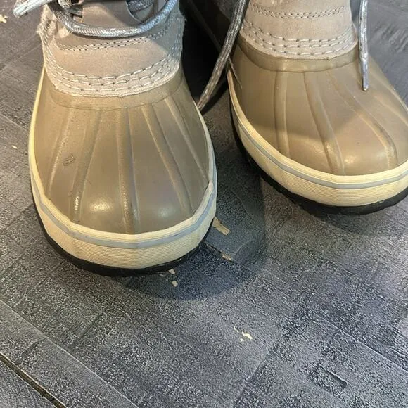 Women's L.L.Bean Snow Boots, Suede Gray Size 7