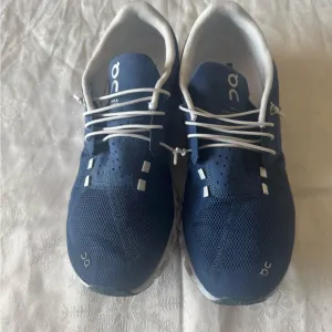 Women’s On Running Blue Sneakers Size 9