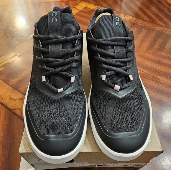 Women’s ~ On The Roger Spin Sneakers ~  Size 11 ~ NEW
