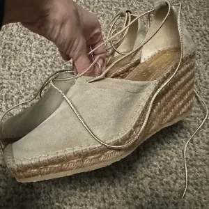 Women's Tan Espadrille Wedge Shoes