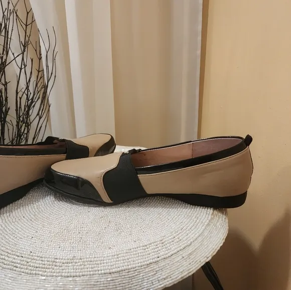 WOMENS TARYN ROSE FLAT SHOES SIZE 10 M TAN BLACK LEATHER SOLID ♥️