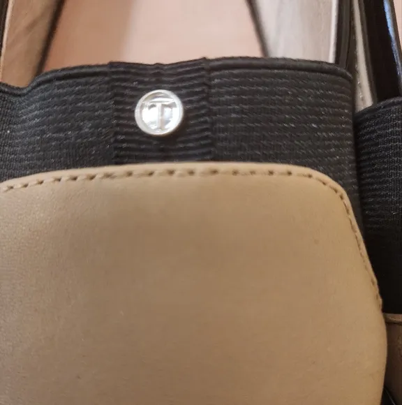 WOMENS TARYN ROSE FLAT SHOES SIZE 10 M TAN BLACK LEATHER SOLID ♥️