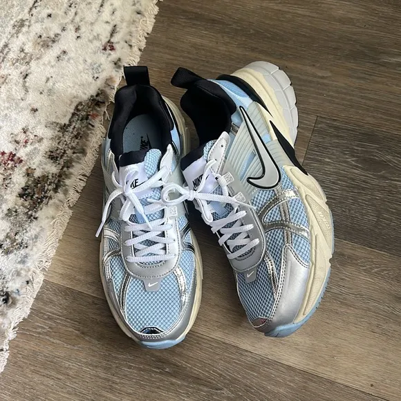 Women's V2k Nike Running Sneakers