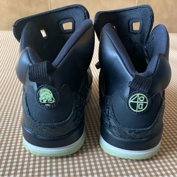 YOUTH Nike Air Jordan Spizike GS Black Mint Foam Dark Grey White shoes.Size 9.5