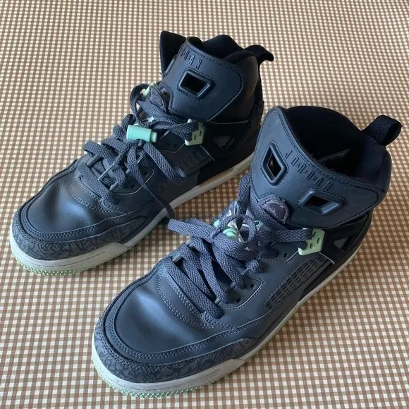 YOUTH Nike Air Jordan Spizike GS Black Mint Foam Dark Grey White shoes.Size 9.5