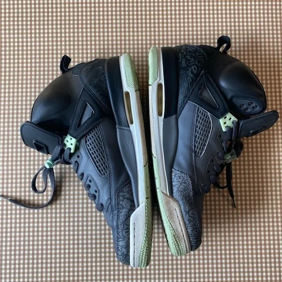 YOUTH Nike Air Jordan Spizike GS Black Mint Foam Dark Grey White shoes.Size 9.5