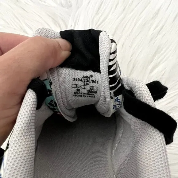 Zara Disney Kids EU 30 US 2 Mickey Mouse and Friends Sneakers